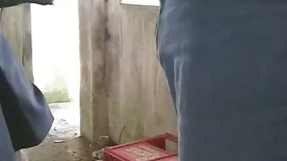 آب خود را پذیری Sahneschnittchen می شود جاسوسی شکلات با سگسیخارجی بدن
