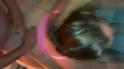 دو ورزشکار و یک فیلم سگسی زنان, باسن دختر جوان می شود و ضربات ترانس